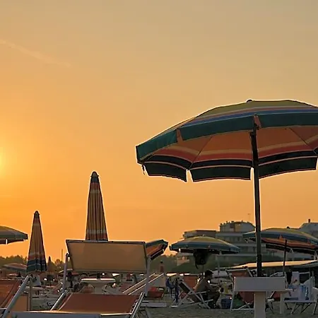 Hotel Vibrant Flat In A Sea Front Building - Beahost Bibione