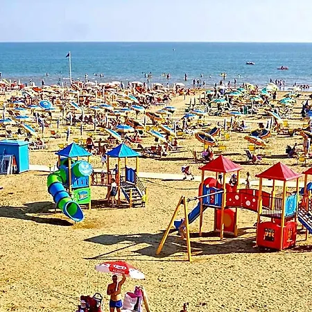 Vibrant Flat In A Sea Front Building - Beahost 3* Bibione