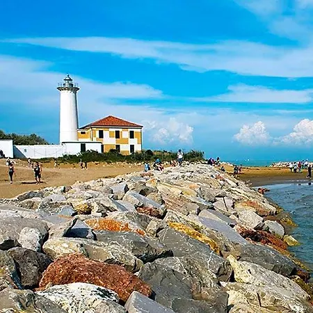 Hotel Vibrant Flat In A Sea Front Building - Beahost Bibione